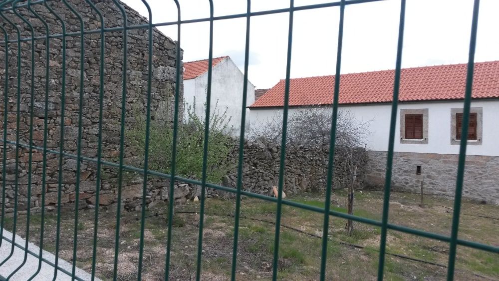 Casa com terreno em Aldeia Velha Sabugal