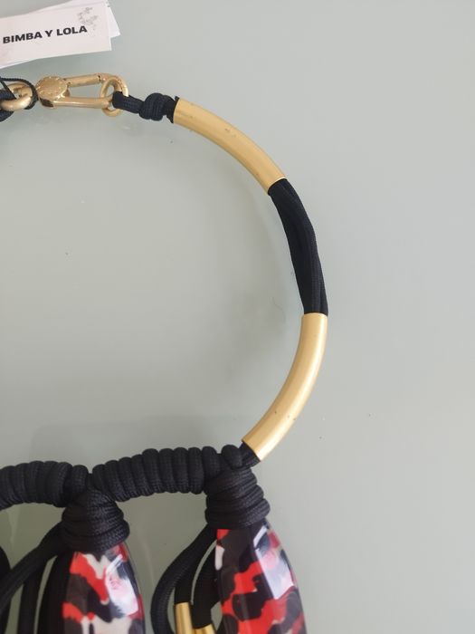 lindo colar Bimba Y Lola nunca usado