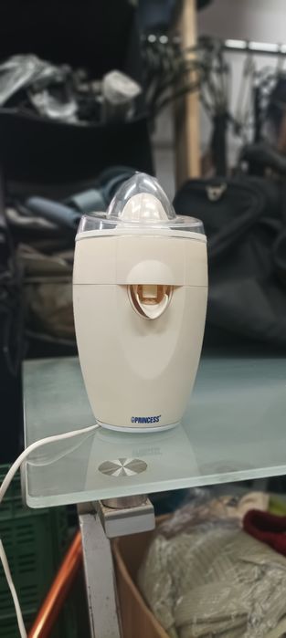 Электро соковыжималка  для цитрусовых с Германии