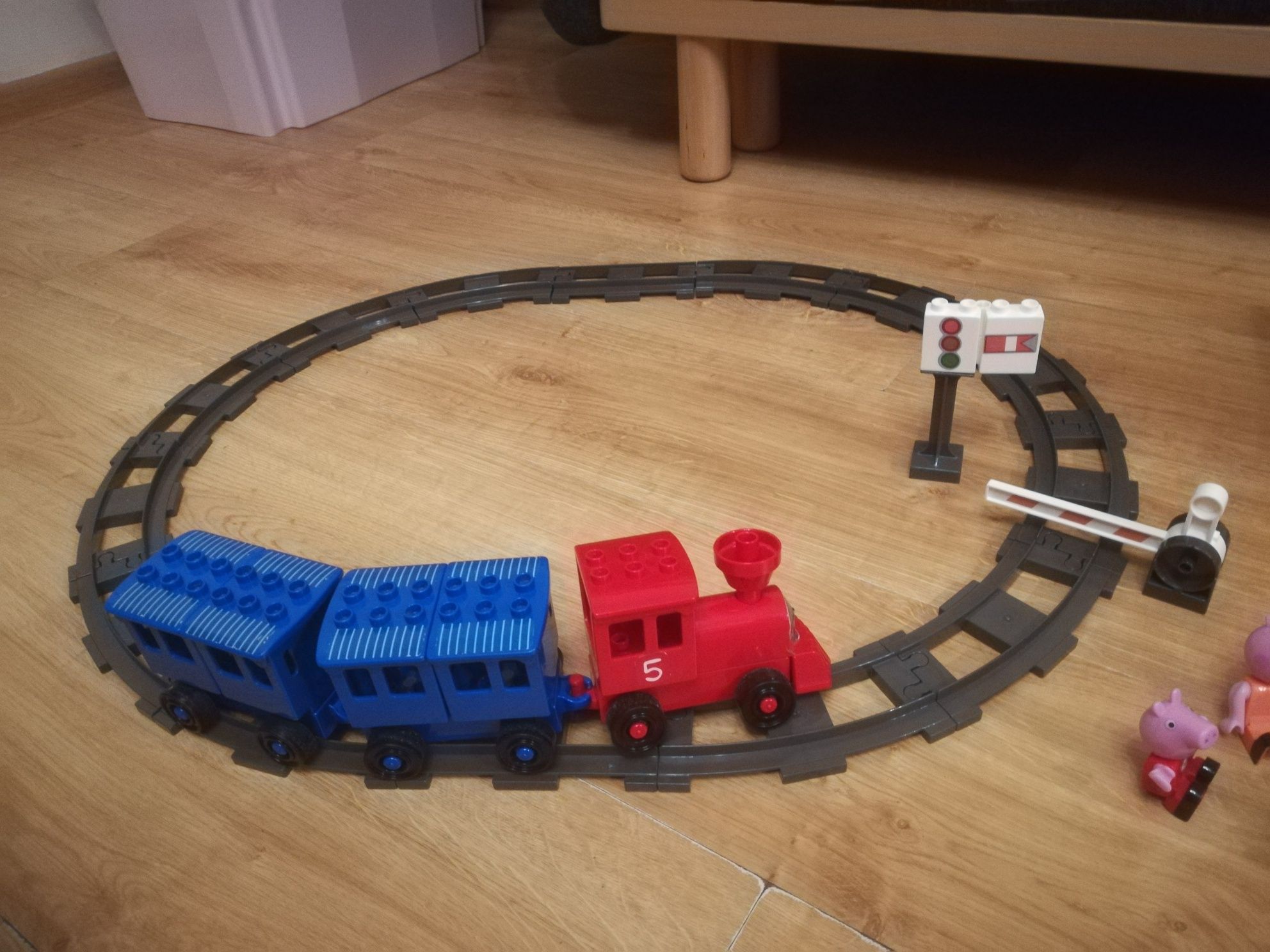 Klocki Lego PlayBig  stacja kolejowa Świnki Peppy Unikat