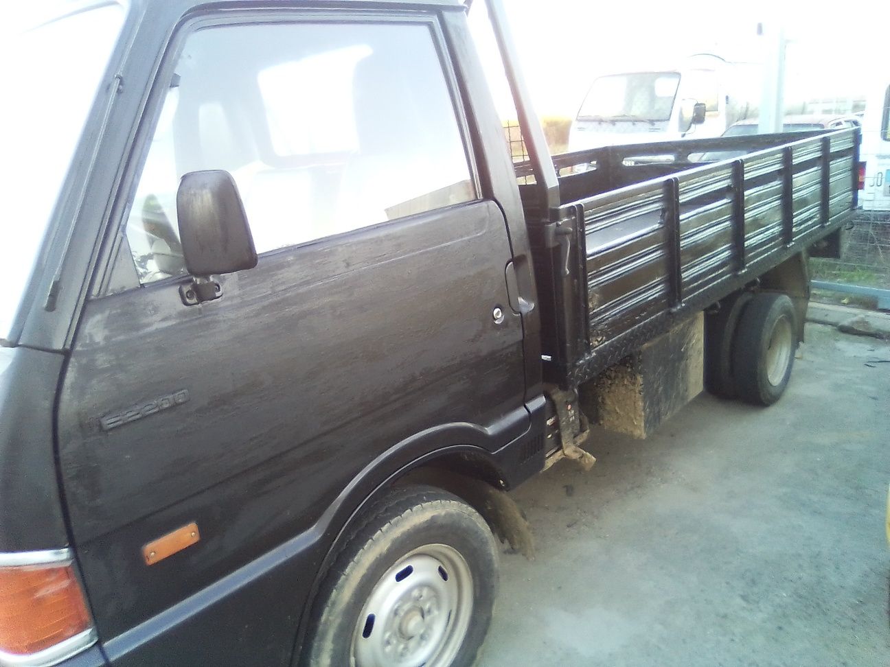 Mazda E220,novo motor