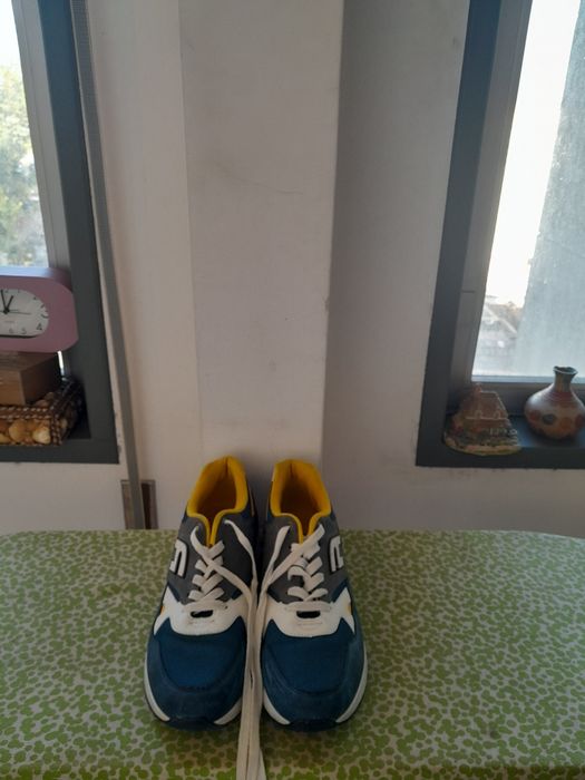 Vendo Sapatilhas de Senhor muito bonitas como novas