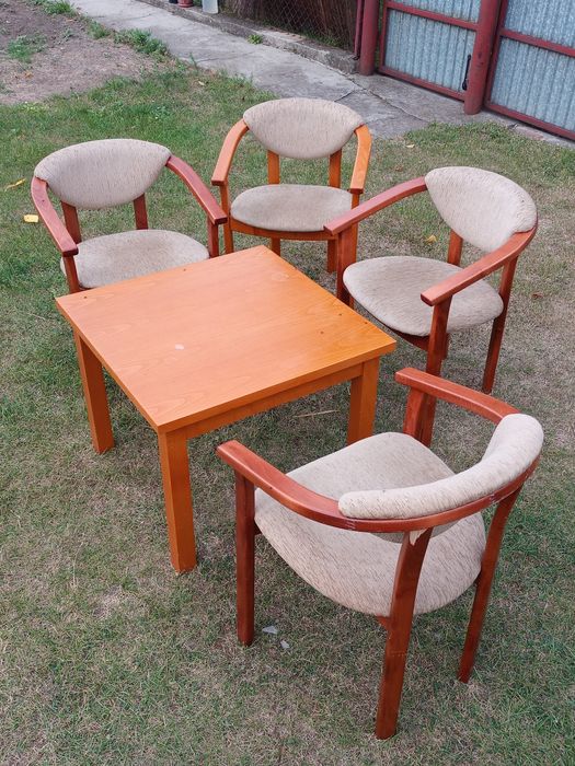 Stolik kawowy solidny klasyczny