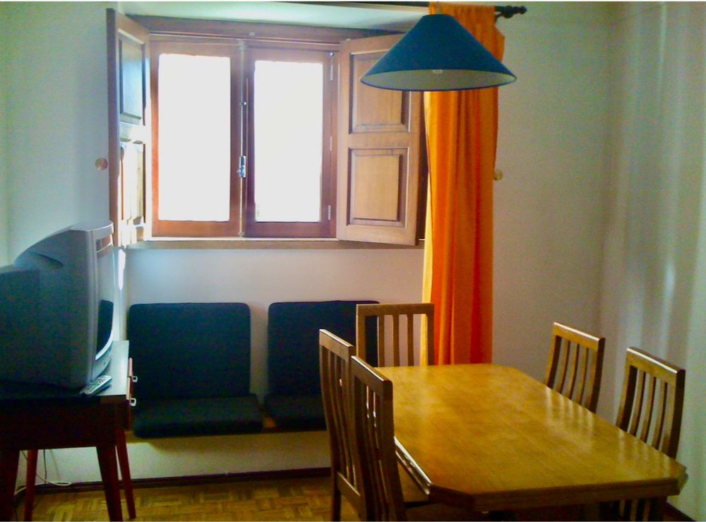 Alugo quartos a estudantes no Centro de Coimbra