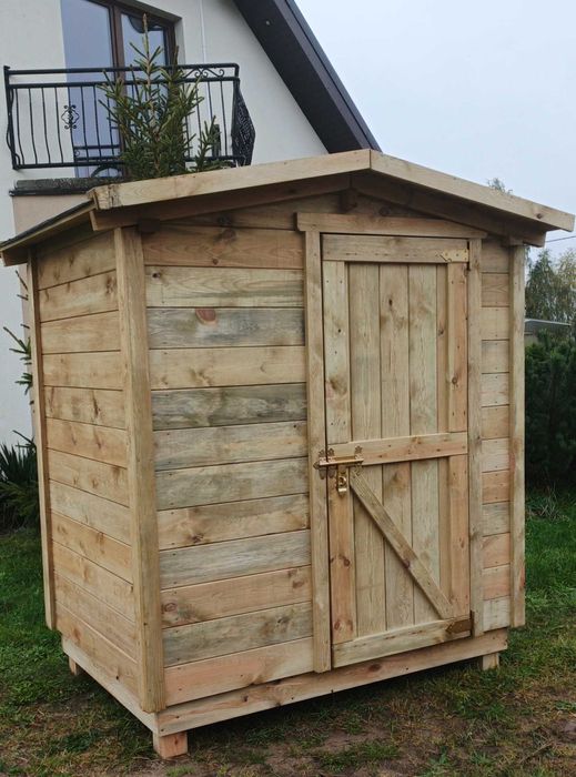 Drewniana szopa narzędziowa, narzędziówka, domek na narzędzia