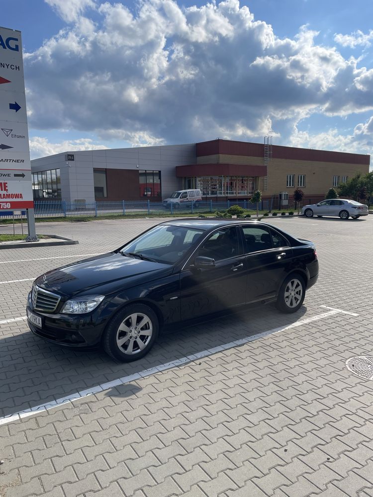 Mercedes Benz