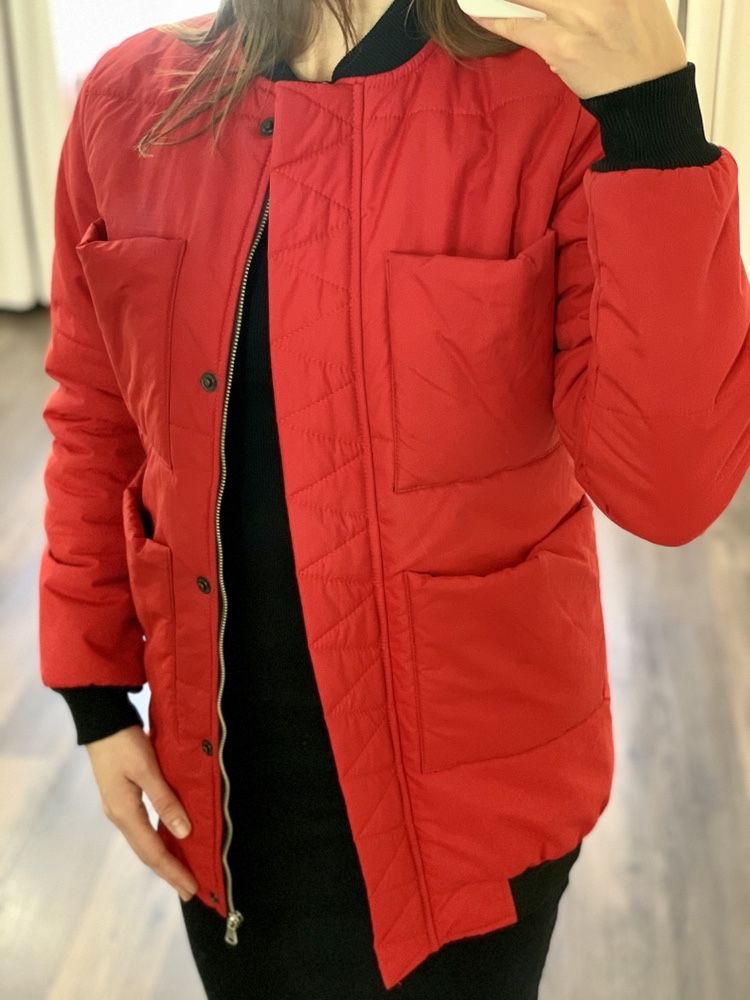 Красная куртка Monochrom с 4 карманами