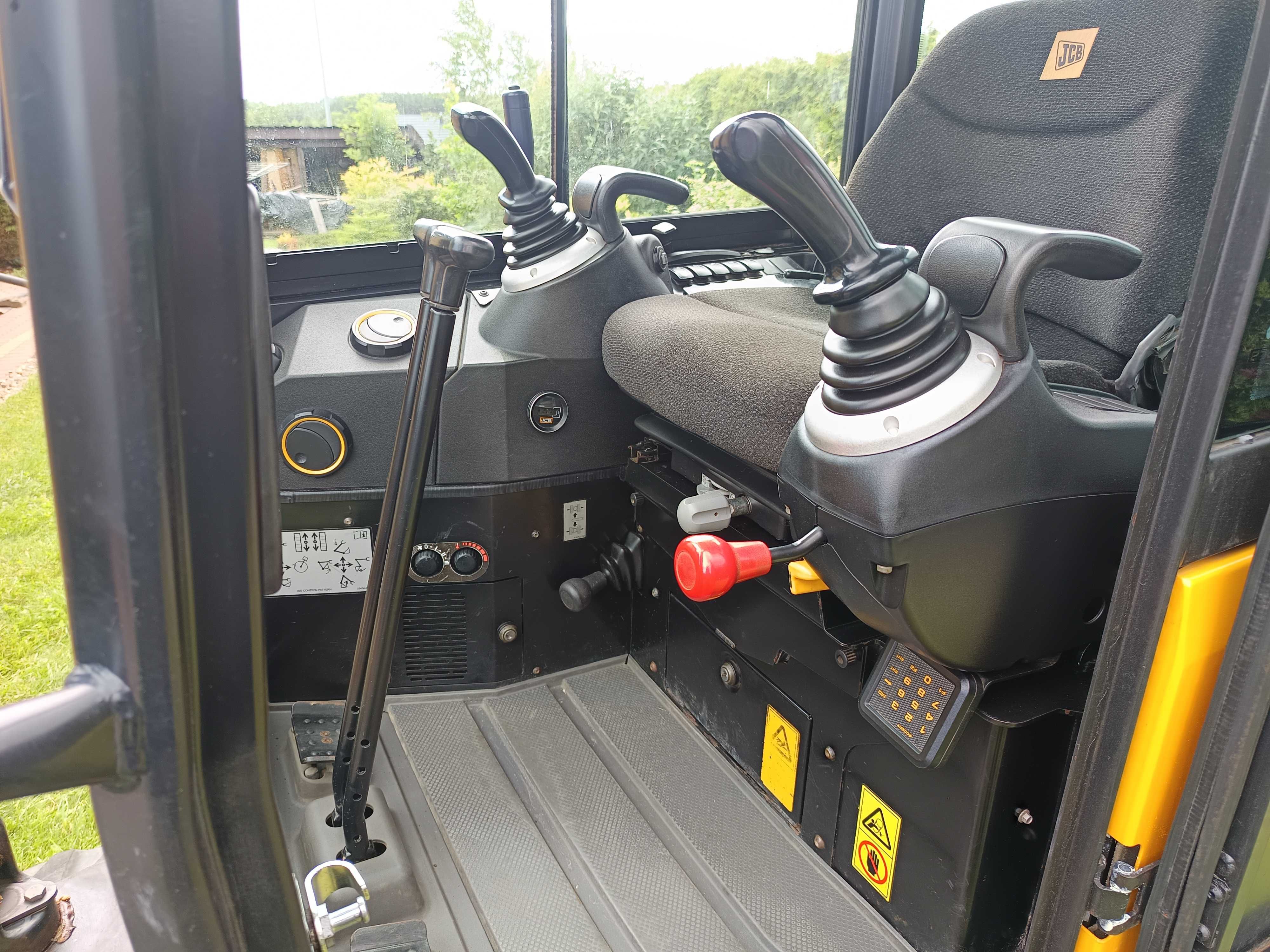 Koparka JCB 16C-1, 2018r. Szybkozłącze, 3 łyżki, 1,8t. Doinwestowana