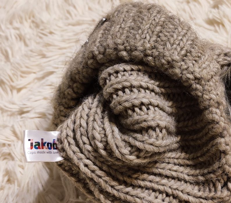 Zimowa czapka damska dzianinowa Jacob r. uniwersalny