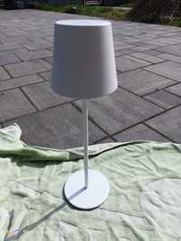 Lampka LED stojaca