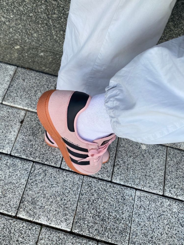 Adidas Spezial Pink/Black