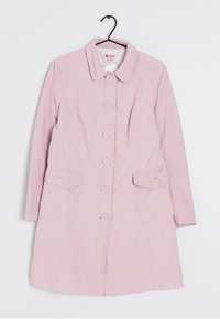 Płaszcz w pieknym pudrowo różowym kolorze