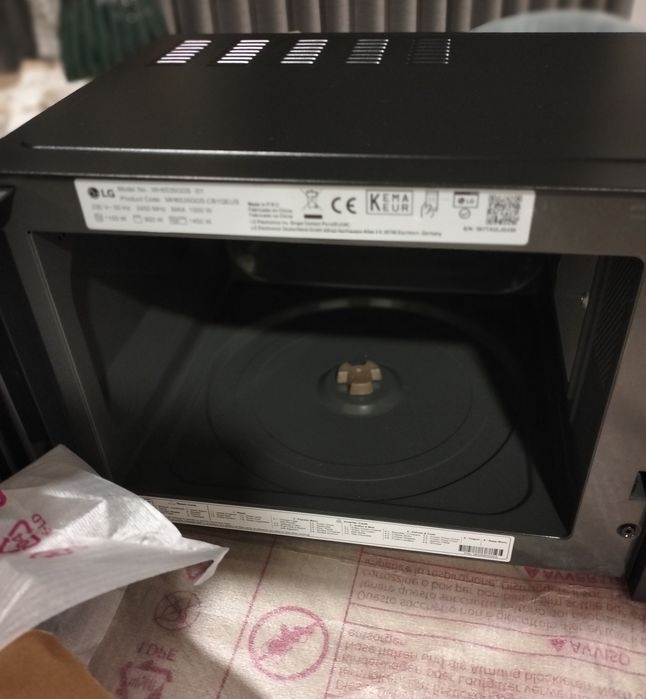 Micro-ondas LG com grill e iogurteira