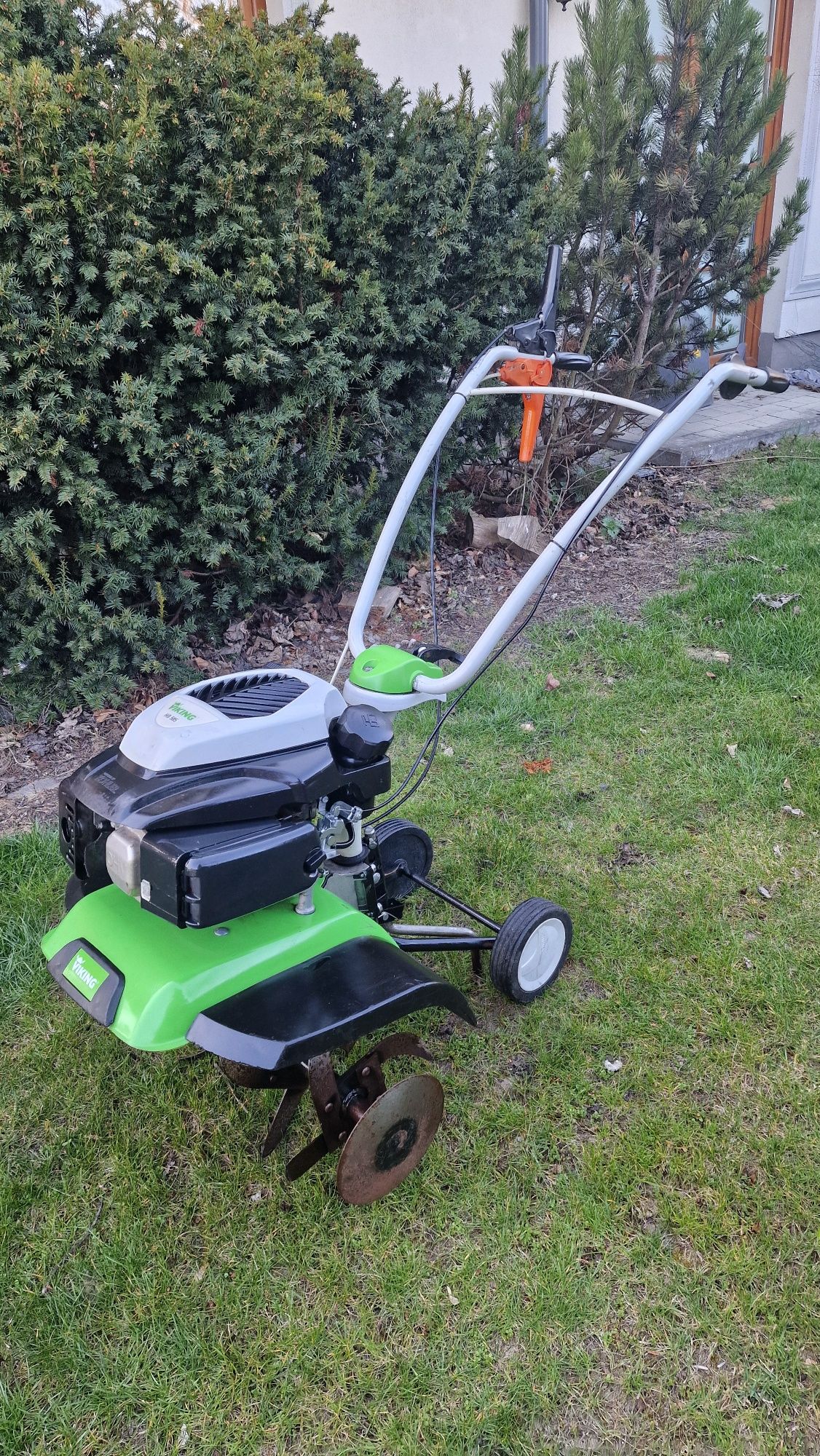Glebogryzarka Viking HB 585.1