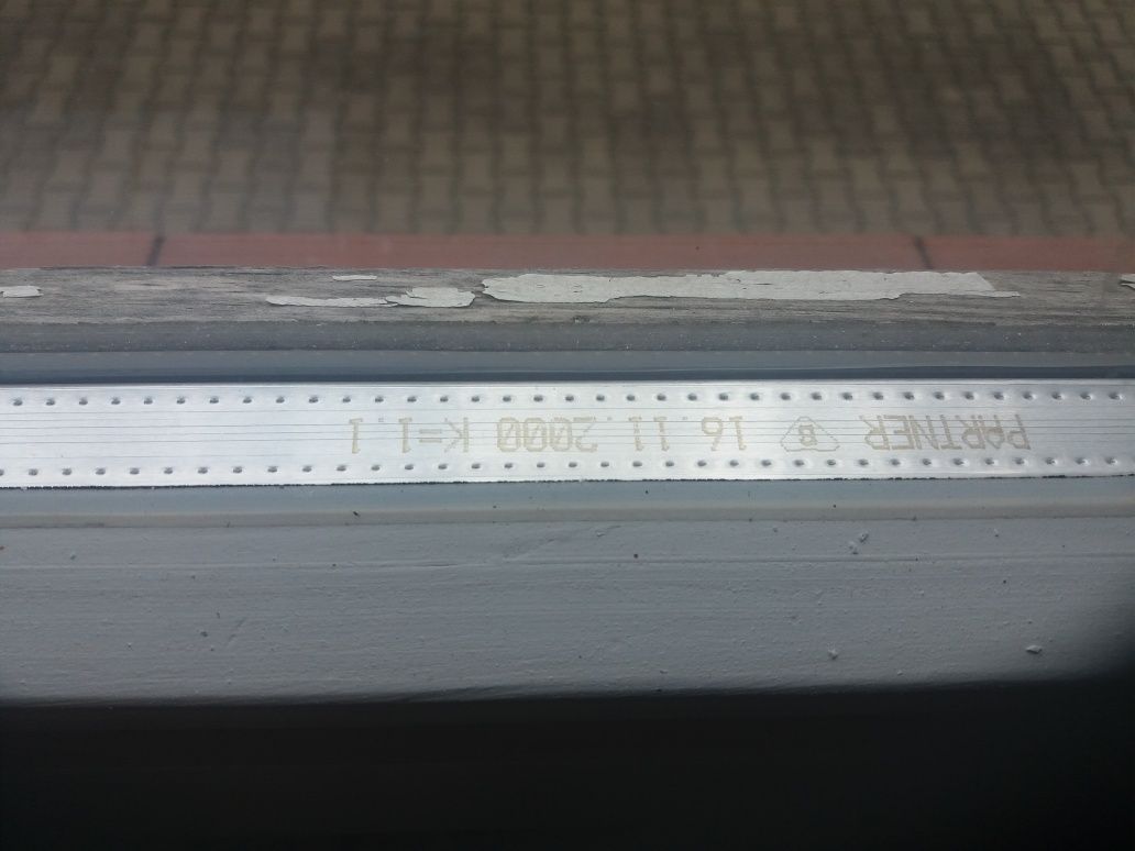 Drzwi balkonowe z futryną z drewna klejonego firmy STOLMAX