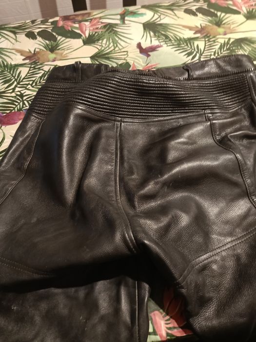 Skórzany komplet kurtka i spodnie motocyklowy