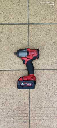 Klucz udarowy Milwaukee M18 FMTIWF12 1/2'' z baterią 5.0Ah