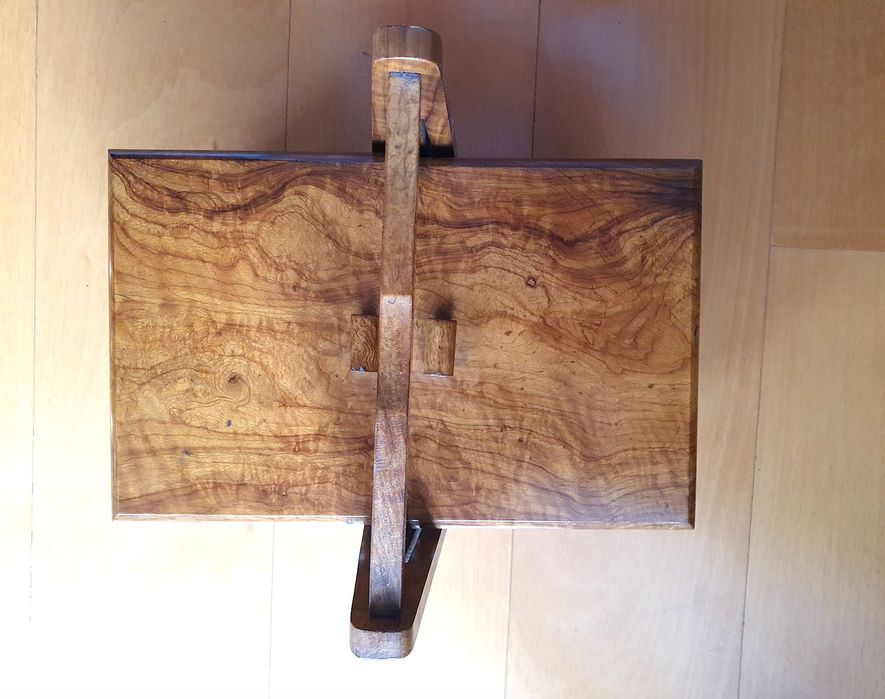 Caixa de costura antiga em madeira