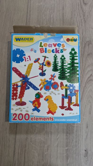 Набір іграшок:великі та маленькі машини, набори лікаря та інструментів