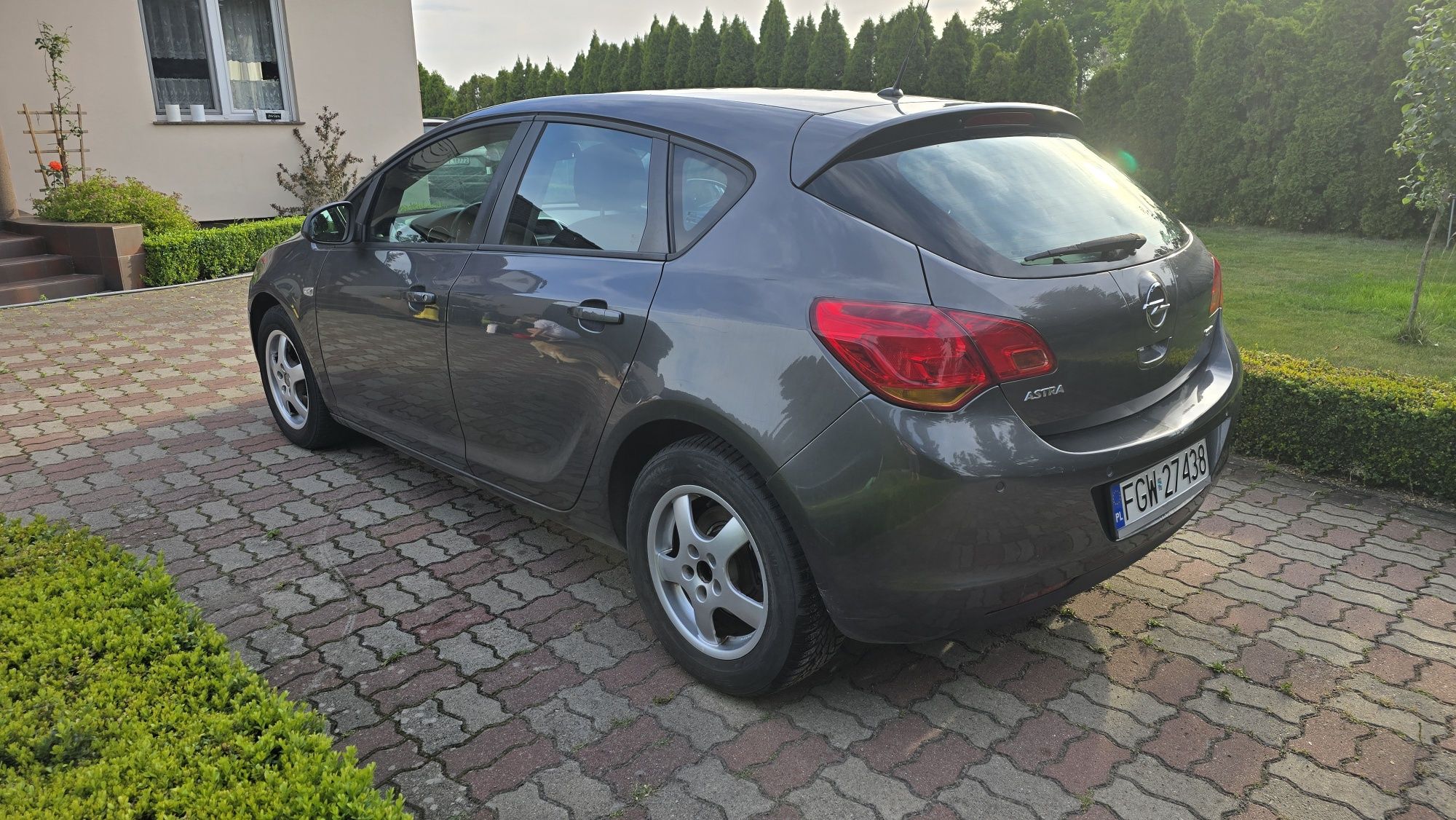 Opel Astra J 1.7cdti 2010r klima tempomat