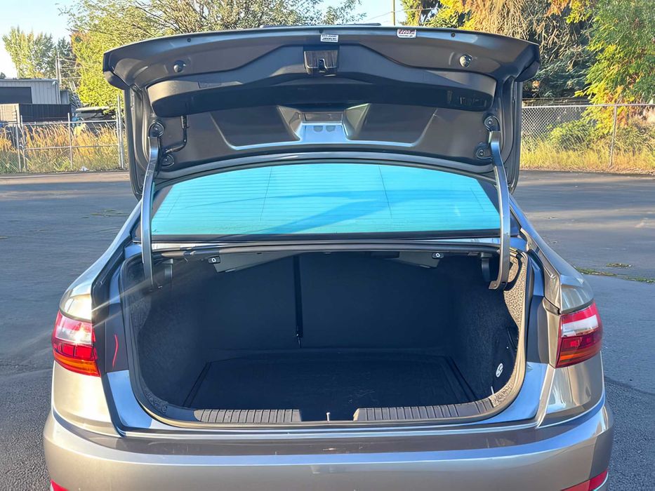 Volkswagen Jetta      2019