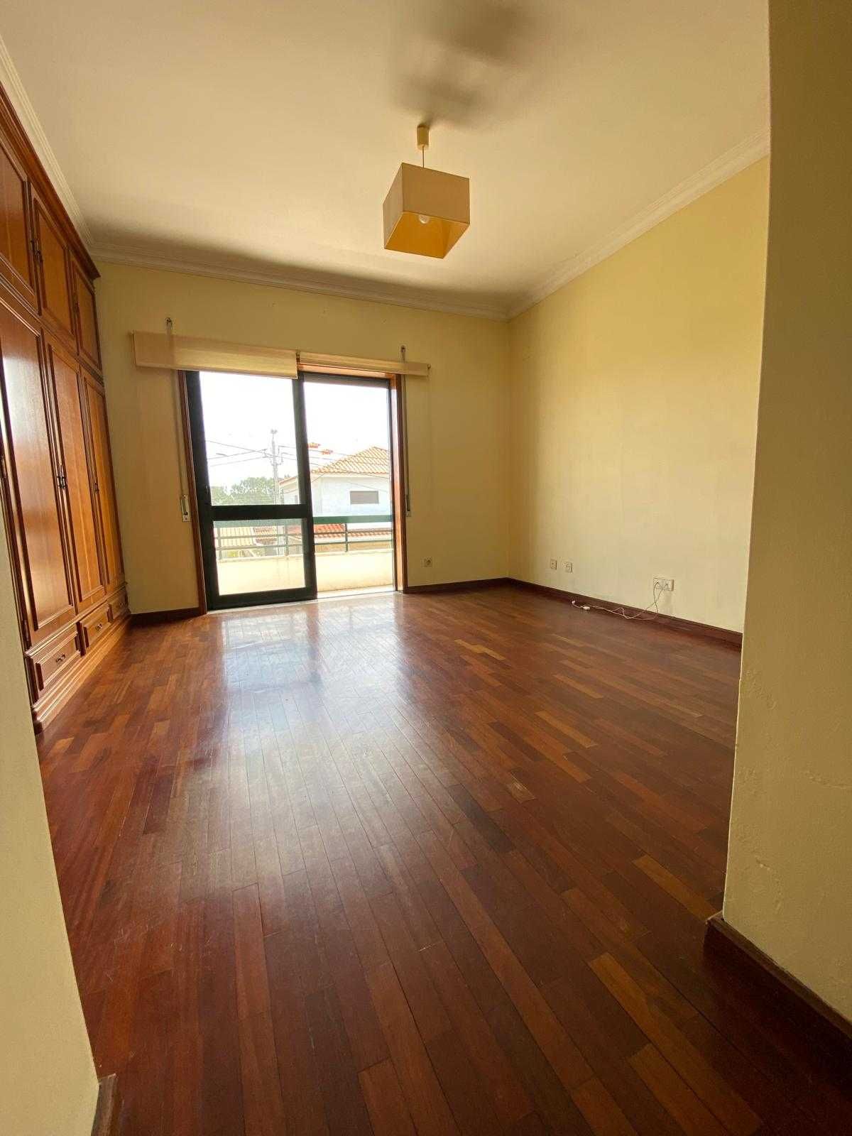 Moradia à venda em Vermoim - Maia