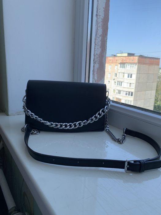Жіноча чорна сумочка