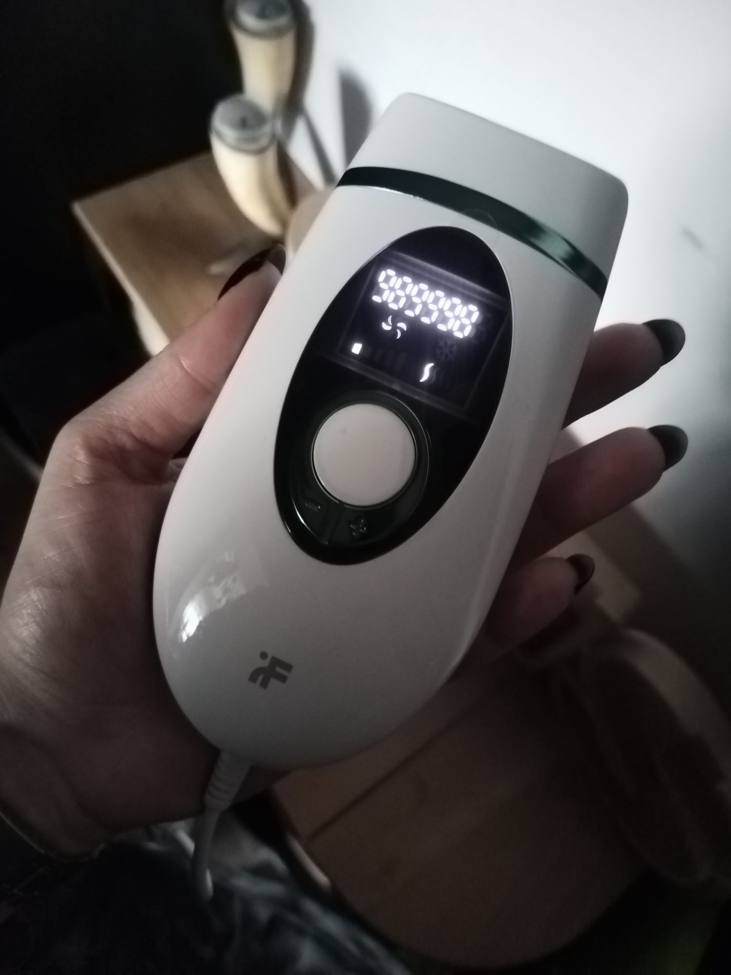 Depilator laserowy