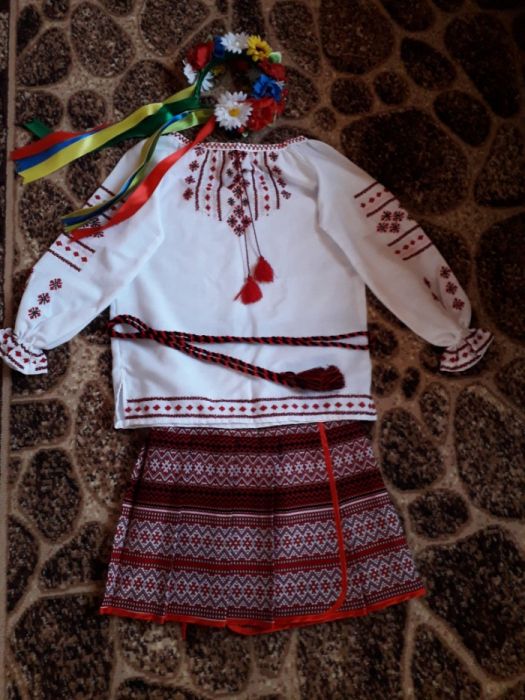 Вышиванка, украинский национальный костюм