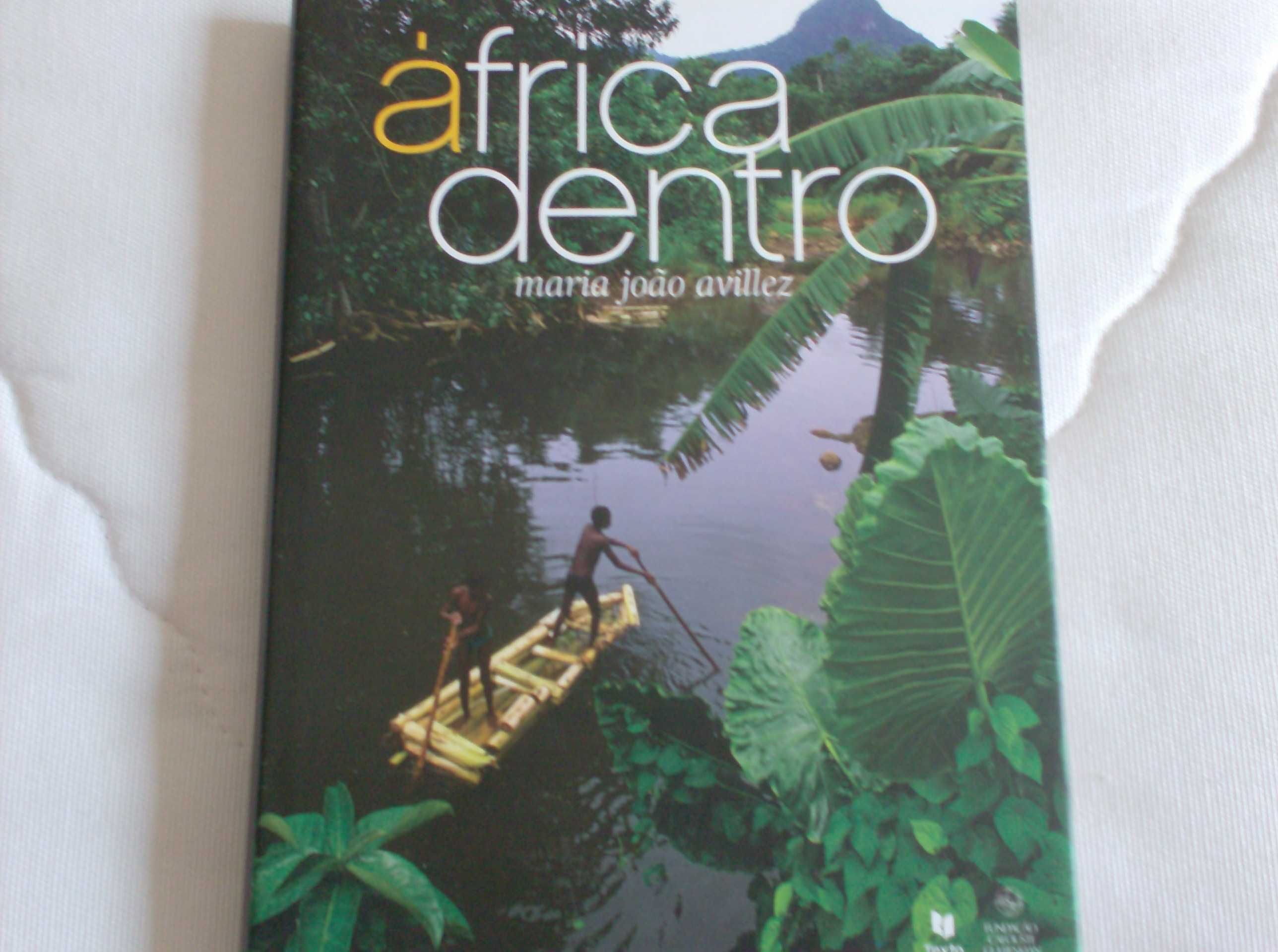 Livro "África dentro" de Maria João Avillez, novo