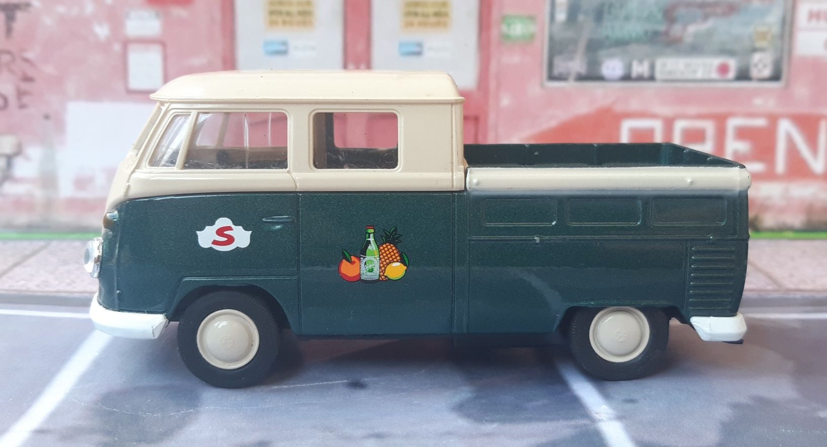 Volkswagen T1 double cabin Sumol  1/32
