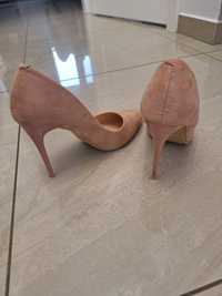 Buty na obcasie roz.40