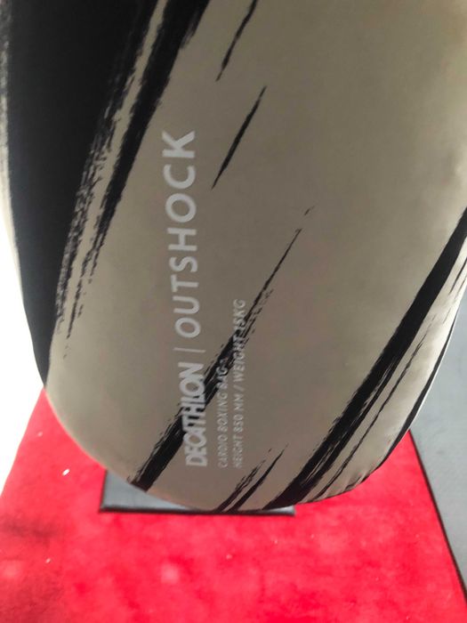 Saco de Boxe OUTSHOCK (Decathlon) + Suporte de parede — pouco uso