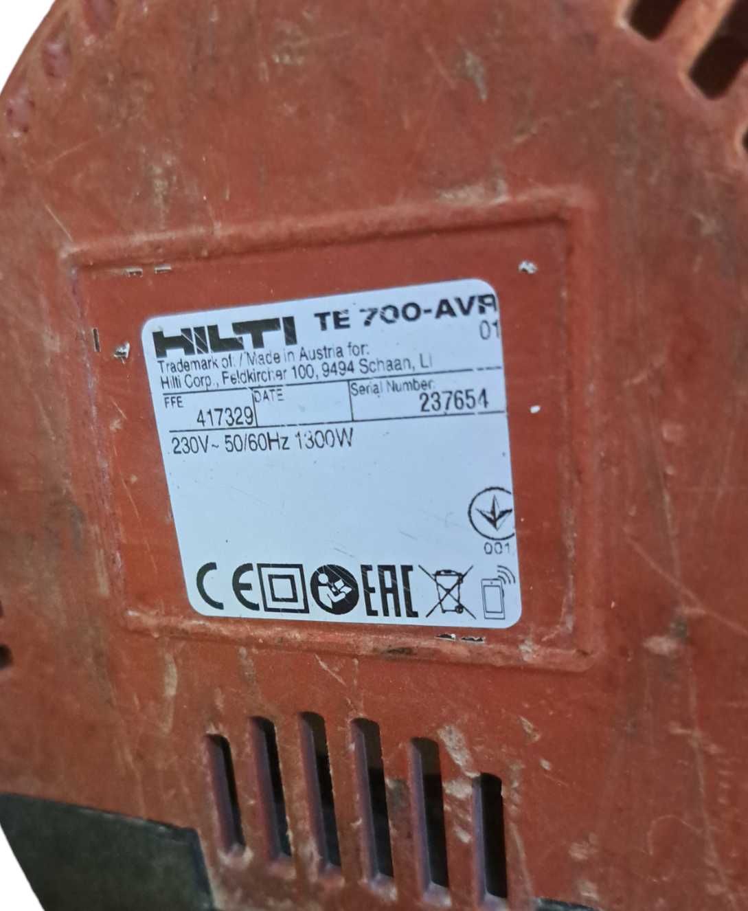 Młot wyburzeniowy  HILTI TE-700 AVR