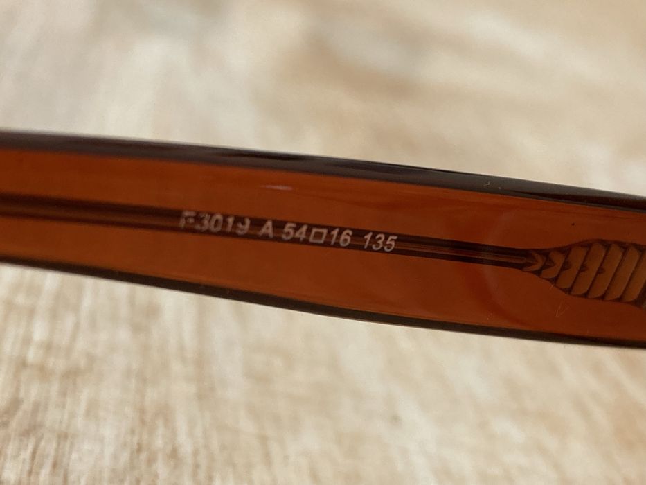 Armação de óculos marca Fidelity (Multióticas)