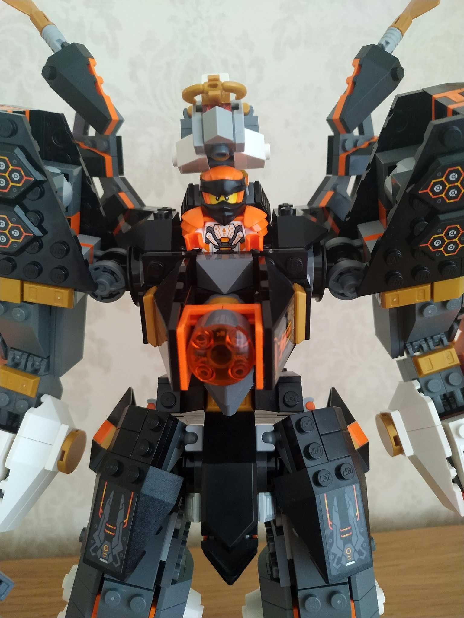 LEGO NINJAGO Cole's Titan Dragon Mech 71821