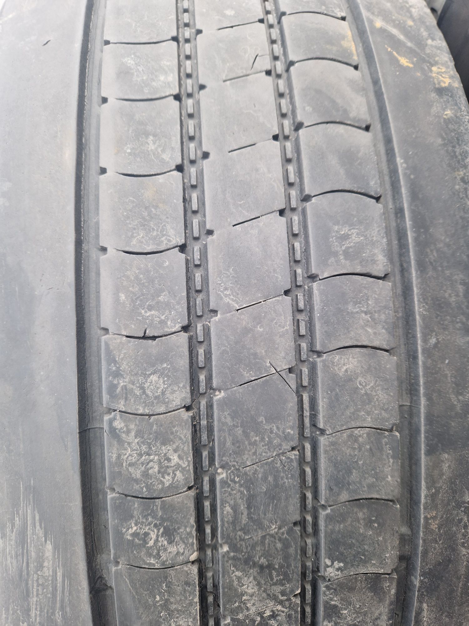 Opona falken 315/70r22.5 ri 151