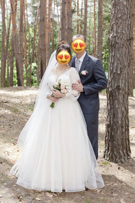 Продам весільню сукню