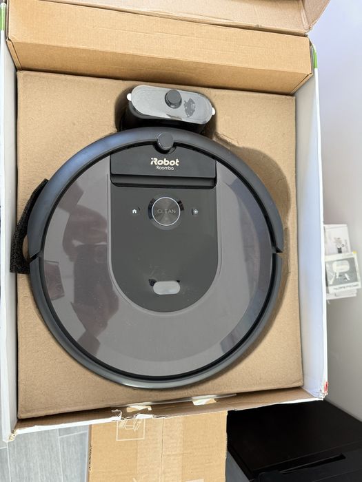 Aspirador iRobot i7 novo