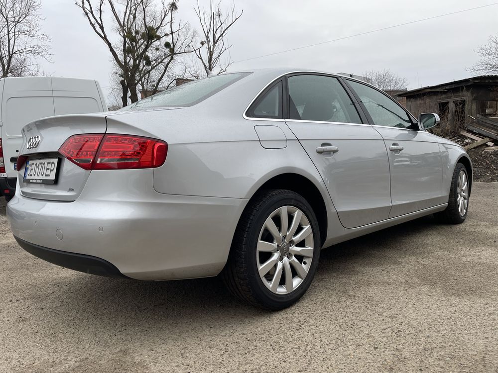 Продам audi a4 b8 2010