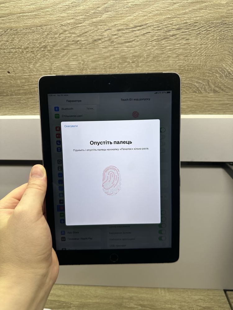 iPad Air 2, 64 ГБ, Wi-Fi + LT