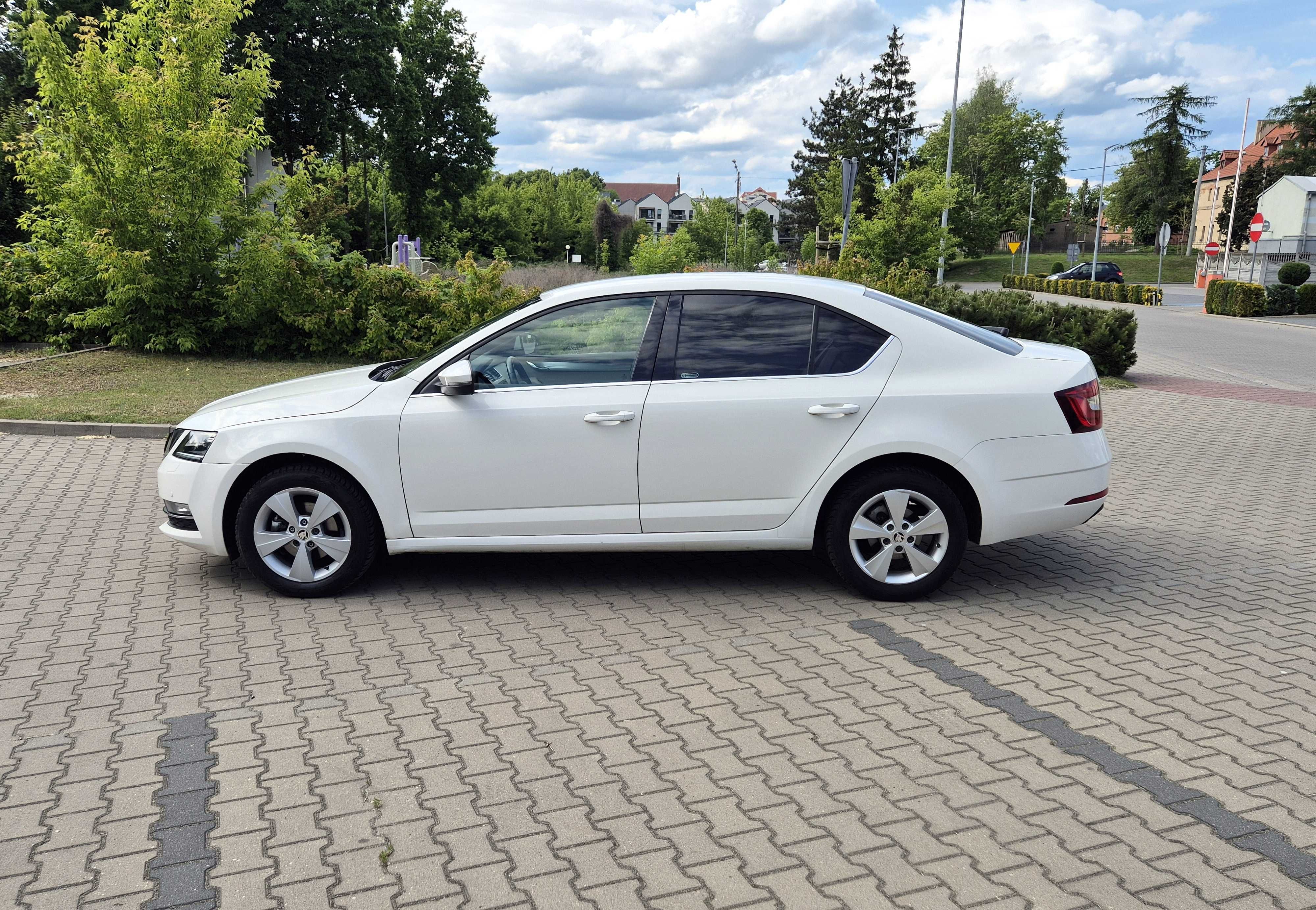 Skoda Octavia LIFT Benzyna Automat DSG Zarejestrowana