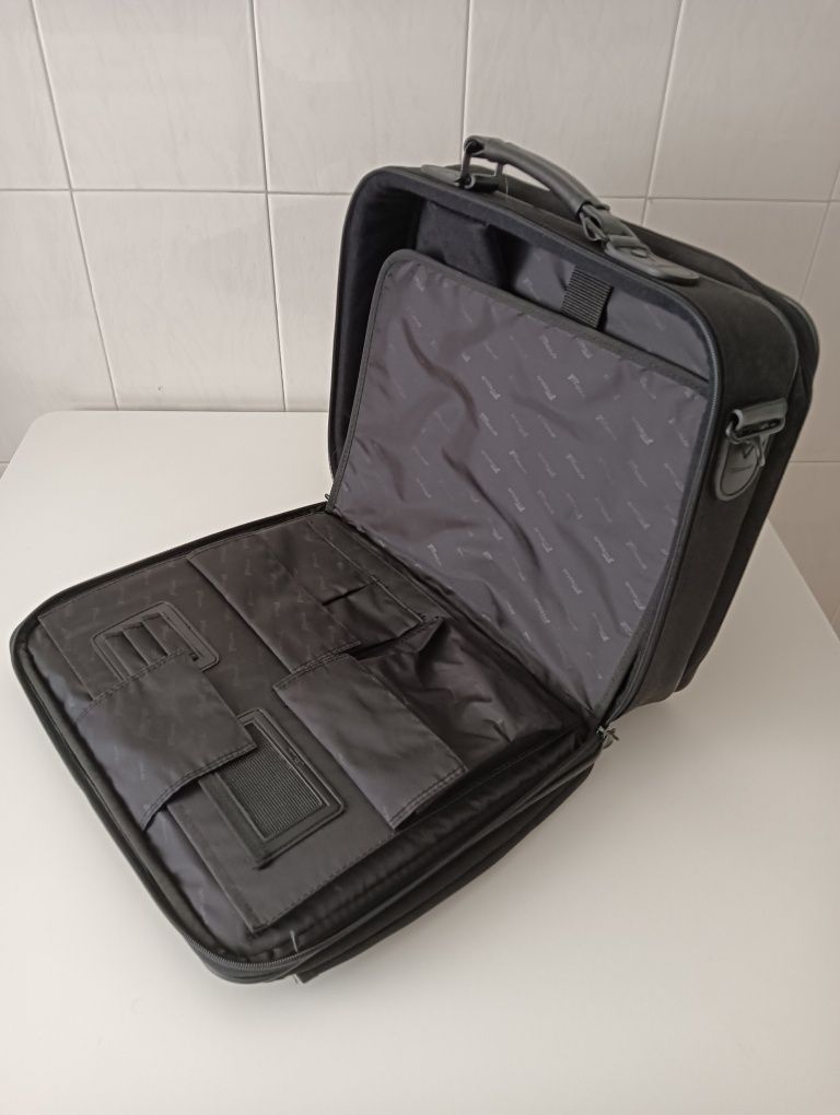 Mala computador/Cabine avião
