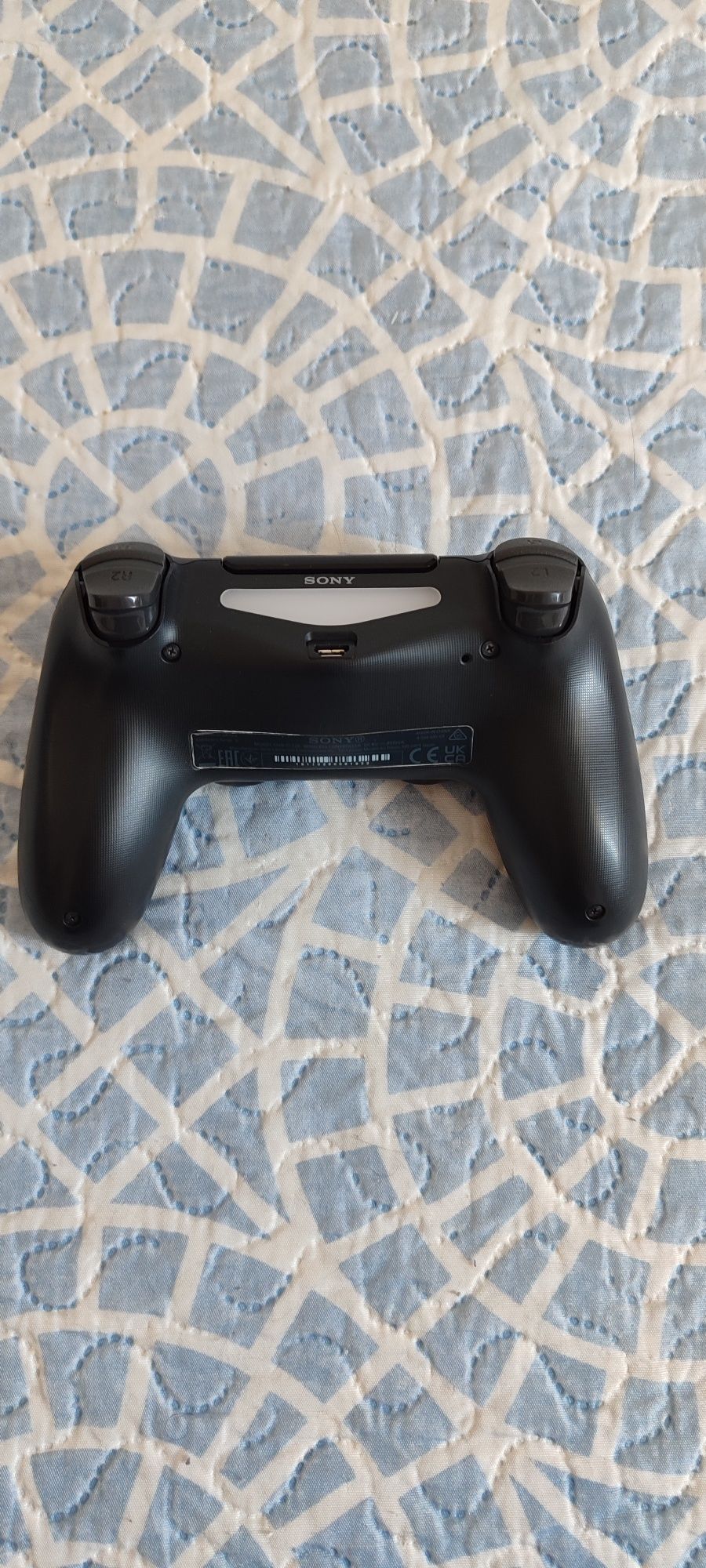 Consola PS4 Slim 500GB + 2 controles