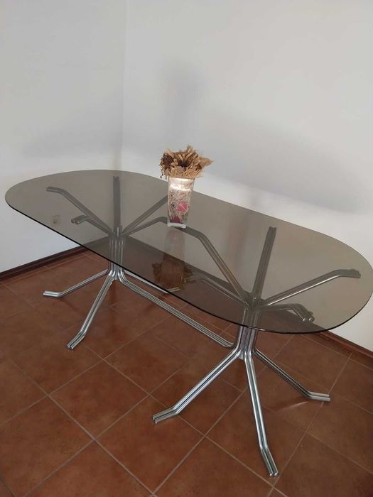 Mesa oval em vidro 190x100cm
