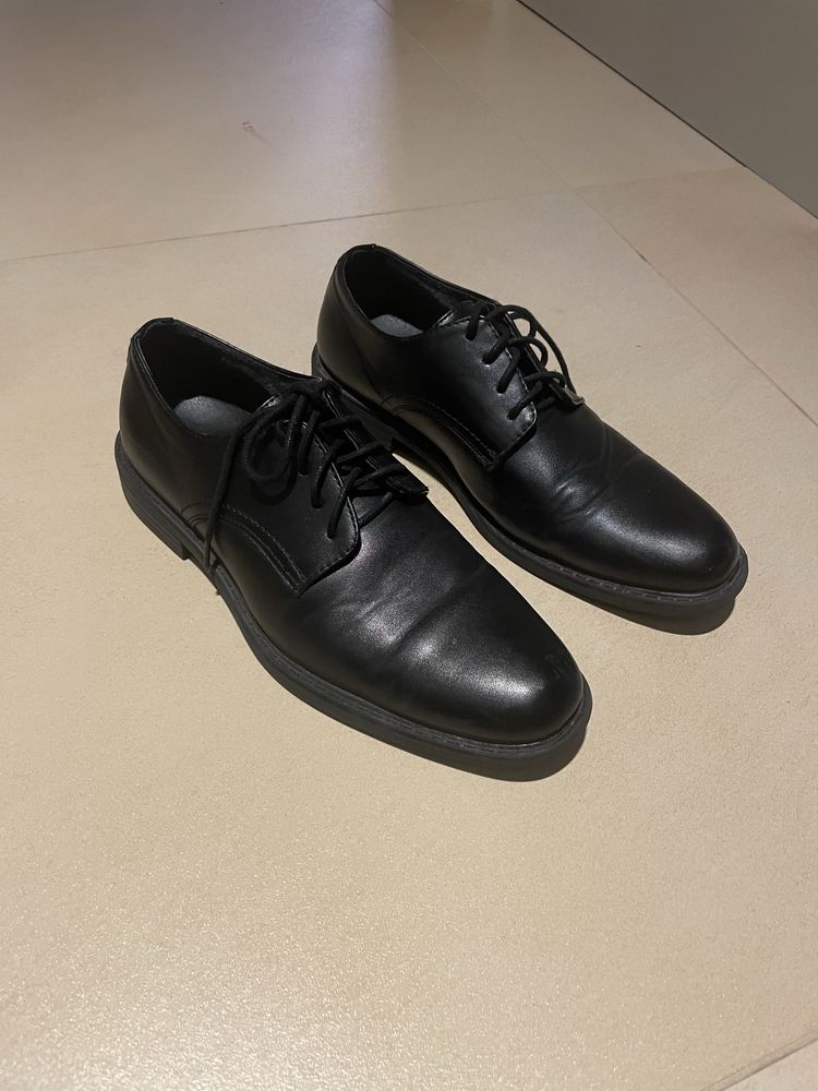 Buty wizytowe ottimo rozm 39