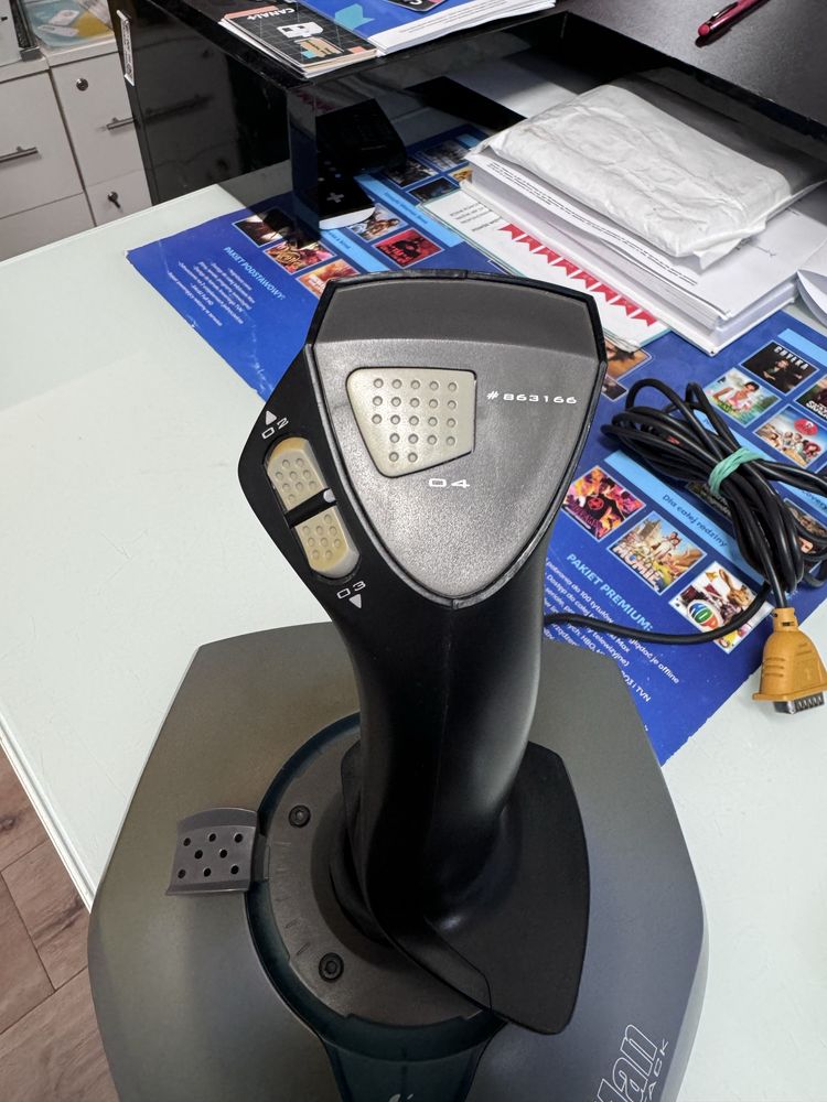Joystick Logitech Wingman Attack J-YB11
