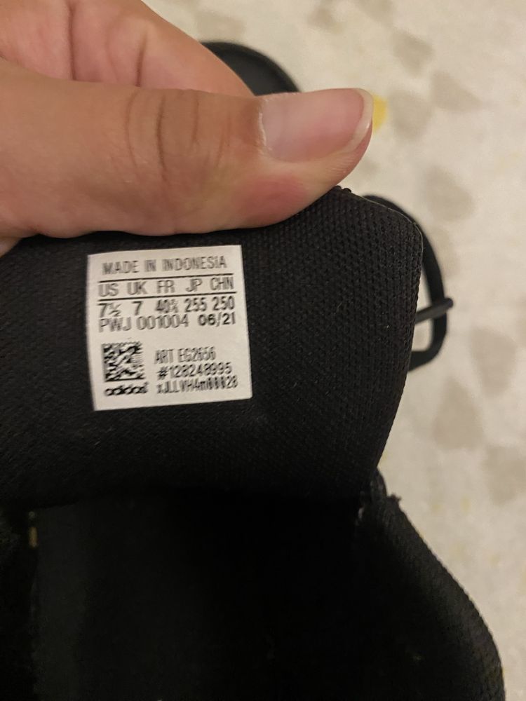 Adidas strutter skórzane  buty 40 2/3