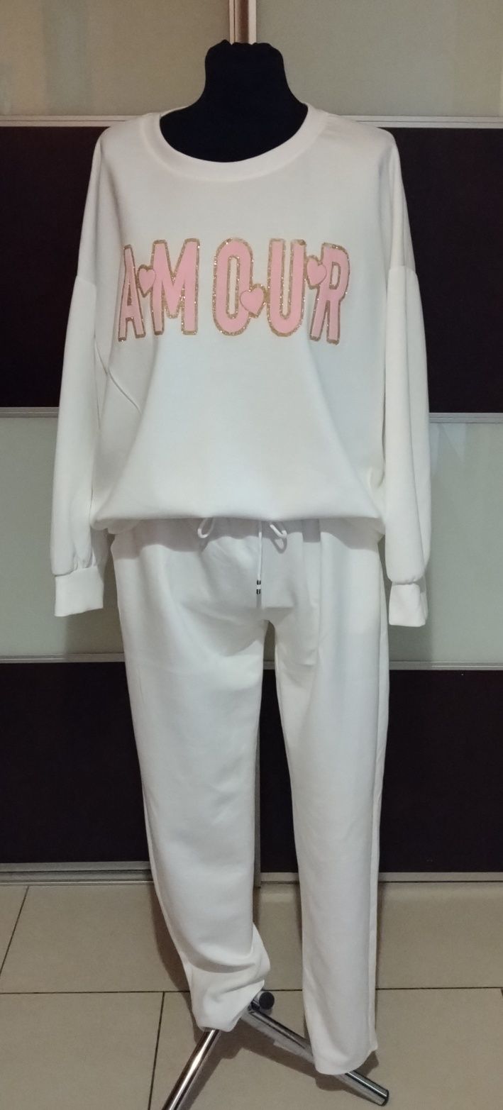 Komplet dresowy bluza spodnie