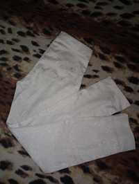 Белые кружевные штаны